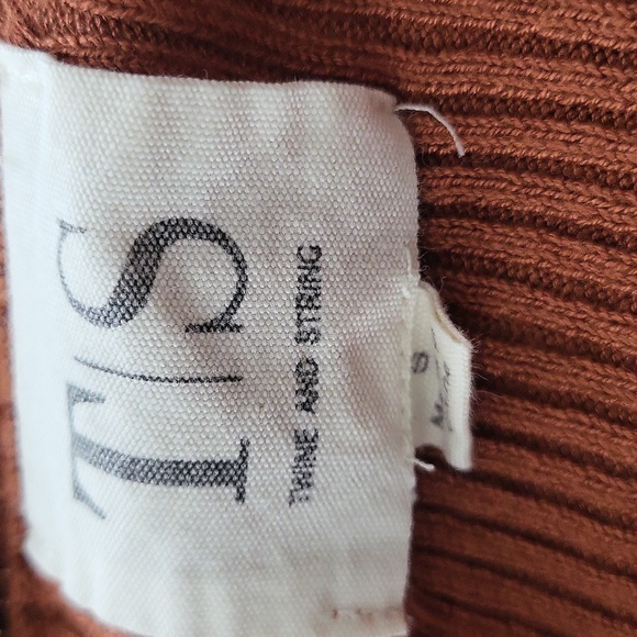 Twine and String Sweater Top - Picture 5 of 7